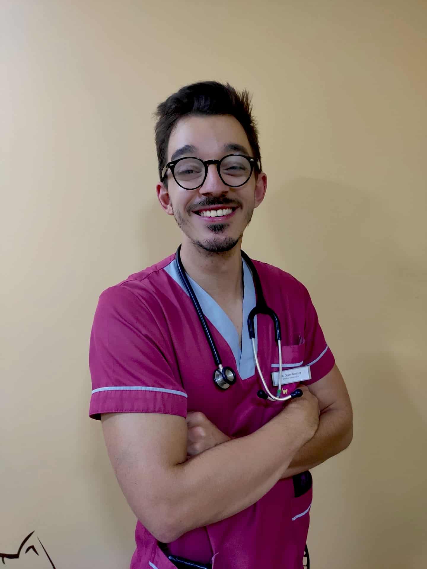 César médico veterinário